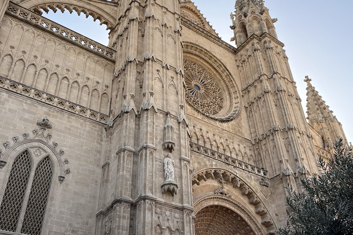 La Seu &mdash; gotick&aacute; katedr&aacute;la v Palmě